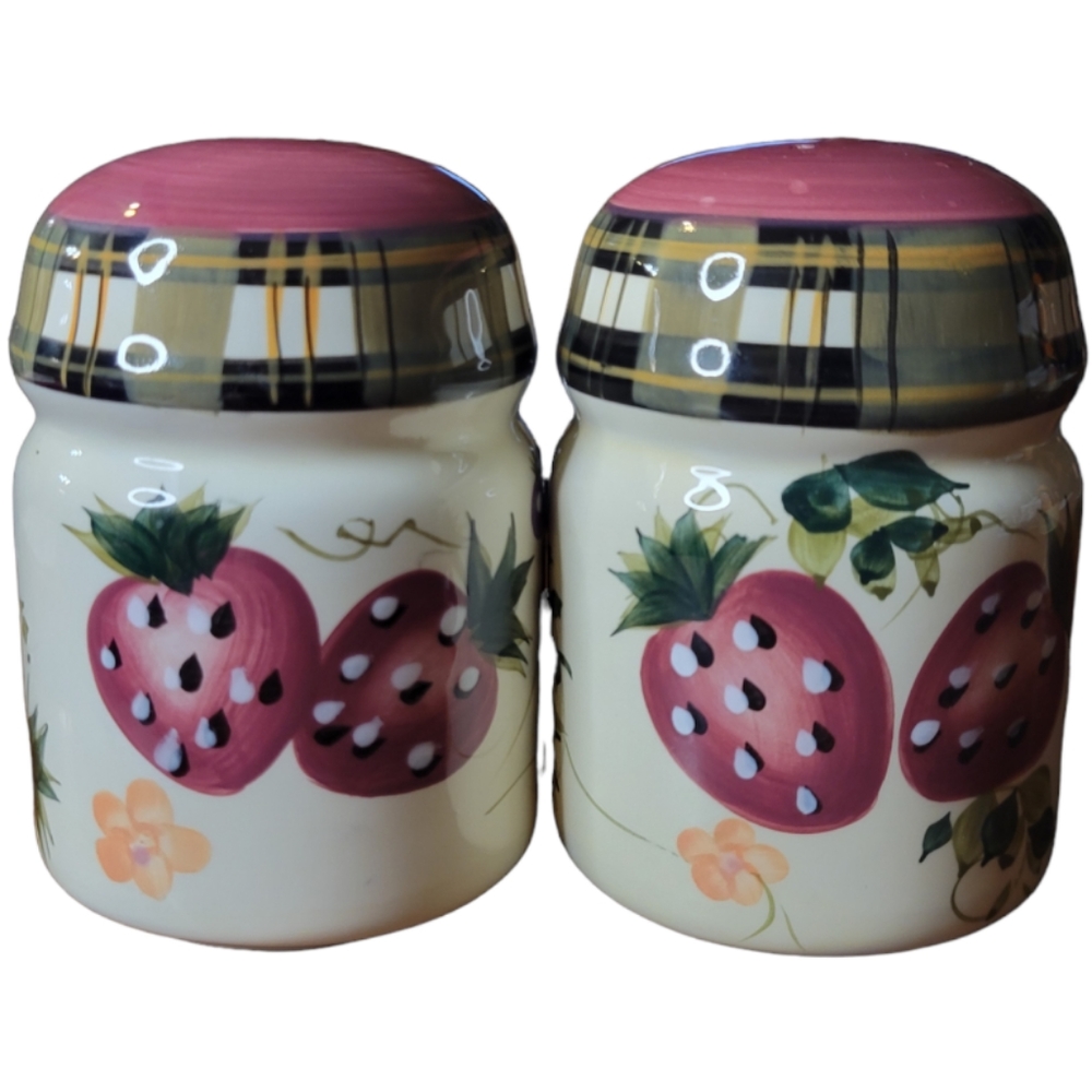 Salt Pepper Shakers Ceramic Oneida Strawberry Plaid